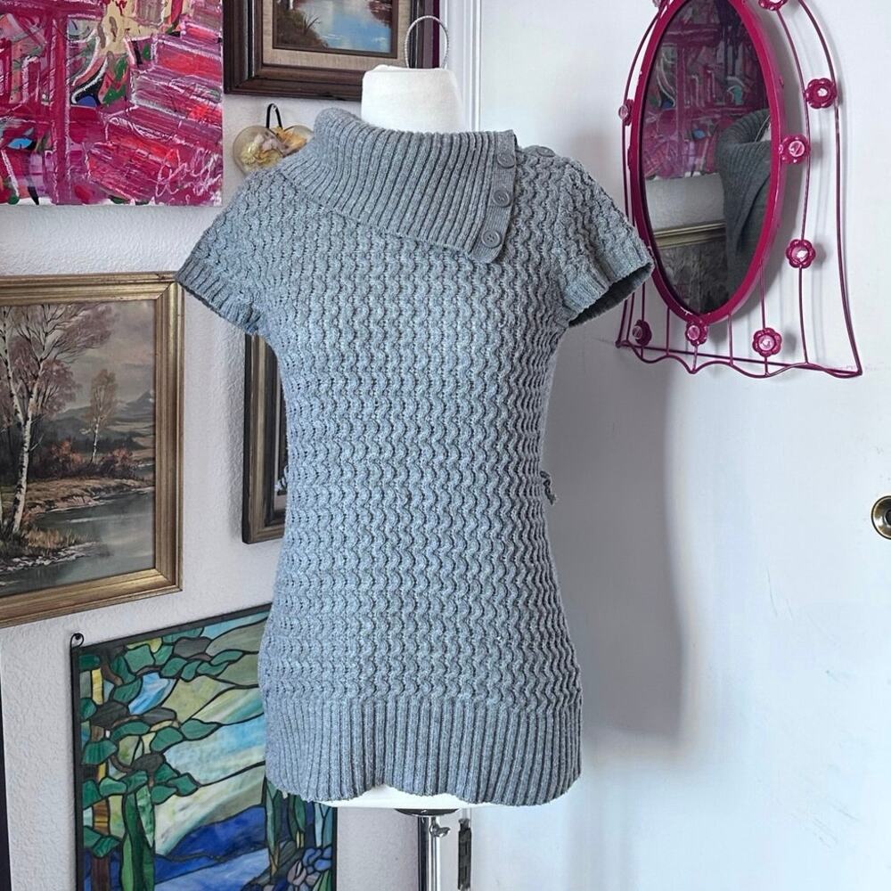 no boundaries gray cable knit short sleeve sweater top